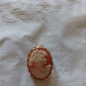 Vintage Cameo Brooch